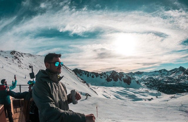 Are you ready for the slopes? Check out the top sunglasses for skiing and snowboarding! - antifogusa